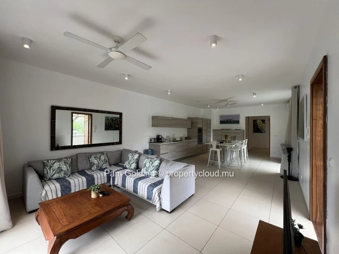 Appartement de Deux Chambres à La Balise Marina – Anneau Privé & Accès Direct à l’Océan