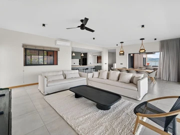 4 Bedroom Villa