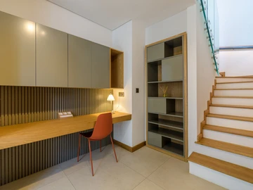 5 Bedroom Villa