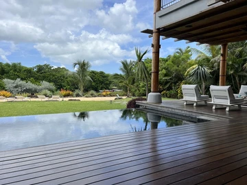 5 Bedroom Villa
