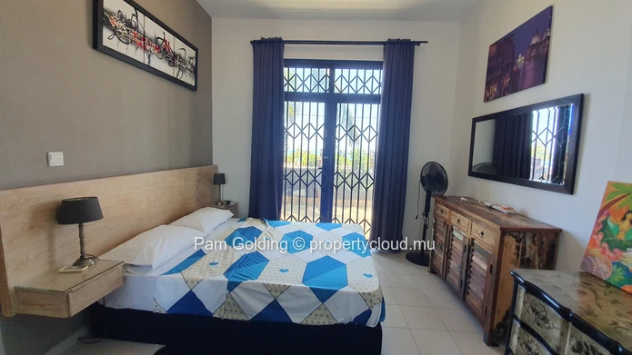 Appartement au rez-de-chaussée près de la plage.