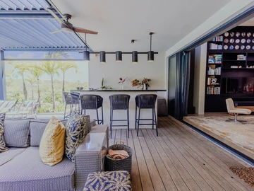 6 Bedroom Villa