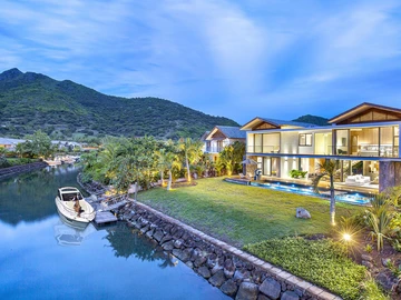 5 Bedroom Villa