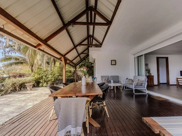 4 Bedroom Villa