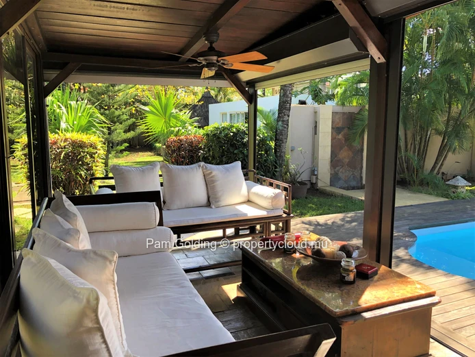 House with a charm 4 bedroom plus an independent studio