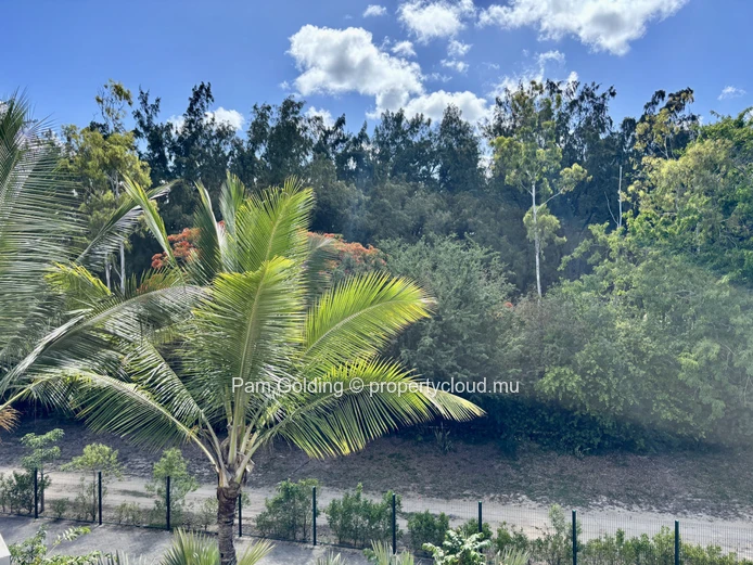 Mont Choisy – Penthouse à louer – Pam Golding Mauritius