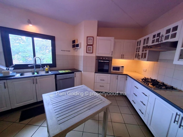 Grand Baie – Appartement à louer - Pam Golding Mauritius