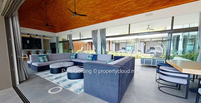 Villa Contemporaine de cinq chambres a vendre a Villa Valriche