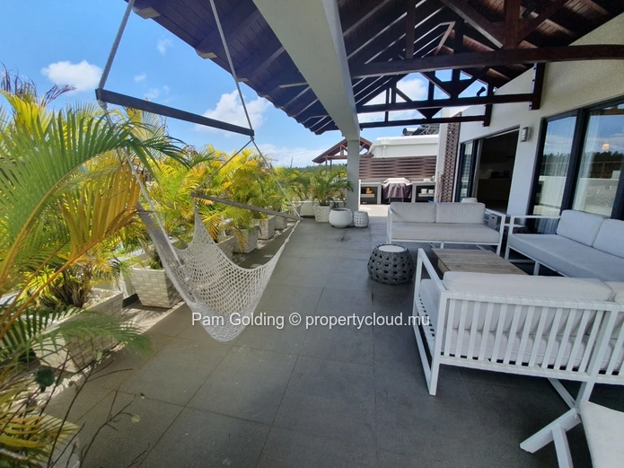 Penthouse Luxueux de 3 Chambres avec Jacuzzi | Choisy les Bains