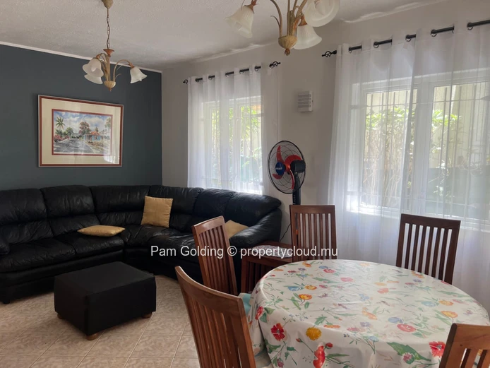 Spacious 4-Bedroom Duplex for Rent Opposite Flic en Flac Beach – Rs 70,000