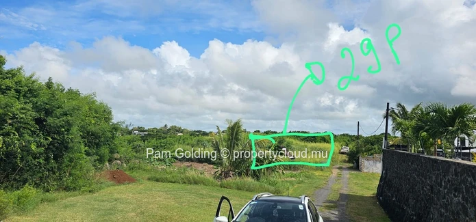 Grand Gaube – Terrain à vendre – Pam Golding Mauritius